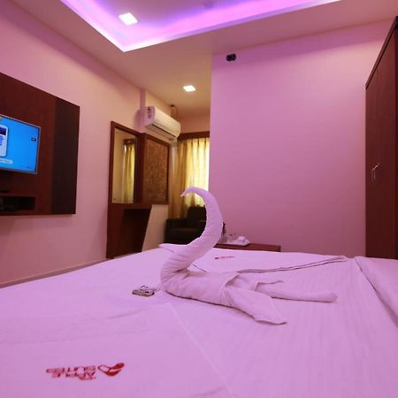Hotel Apple Suites Bangalore Extérieur photo